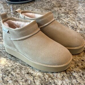 BearPaw Beige Suede Ankle Boots